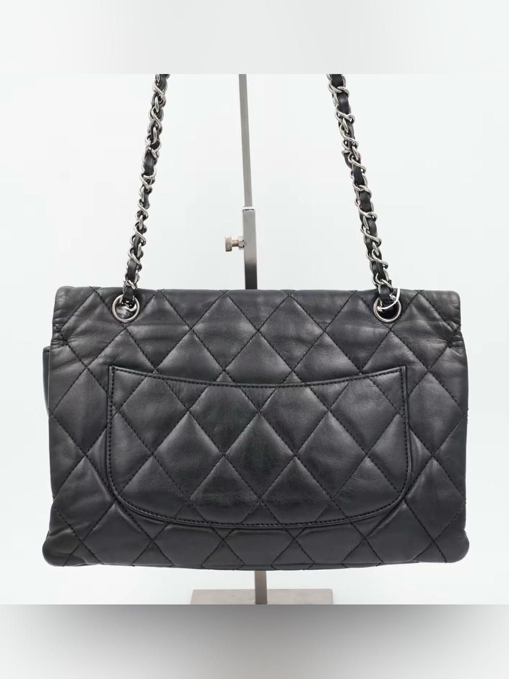 Authentic CHANEL Leather Shoulder Bags Classic Flap Quilted Shoulder Bag - Picture 6 of 9